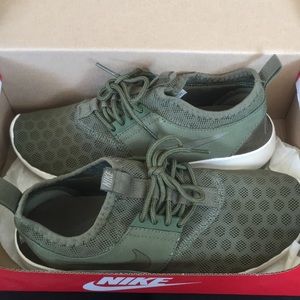 Women’s Nike Juvenate